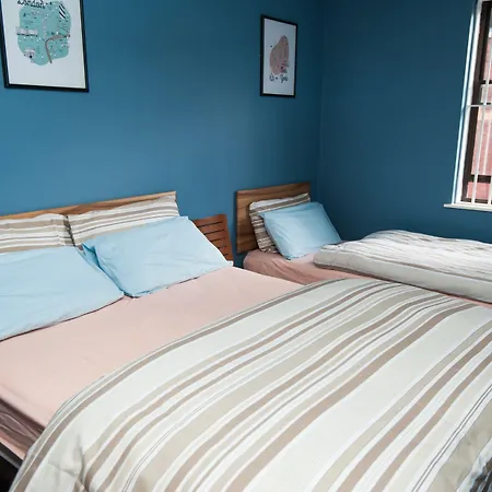 Russell Scott Backpackers Hostel Leeds