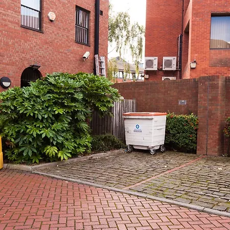 Russell Scott Backpackers