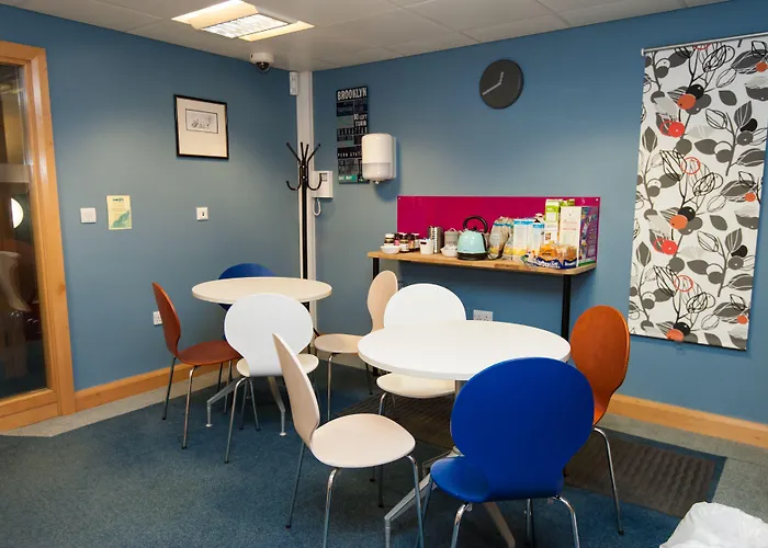 Russell Scott Backpackers *