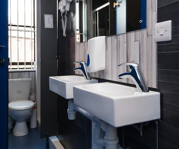 Russell Scott Backpackers